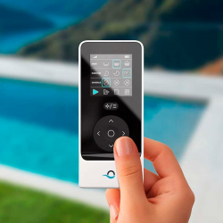 Automatic pool cleaner Dolphin Supreme M700