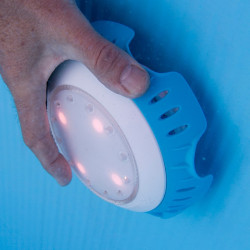 Foco proyector LED RGB colores válvula retorno piscina Gre L