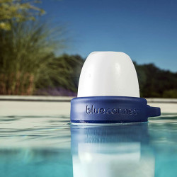 Swimming pool water analyser Blue Connect Go