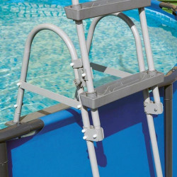 Escalera para piscinas desmontables Bestway 107 cm.