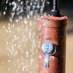 Ducha Solar 9 L Imitación Madera Gre AR1009 W