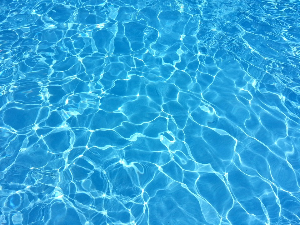 mantener piscina sin depuradora