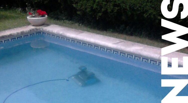 Agua turbia al pasar el limpiafondos